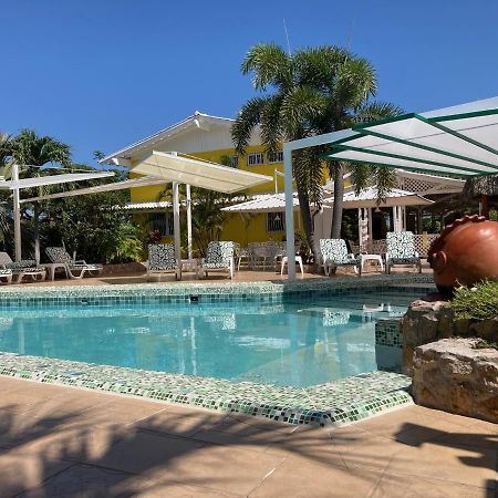 Hotel Casa Amarilla Et Restaurant ปุนตาชาเม ภายนอก รูปภาพ
